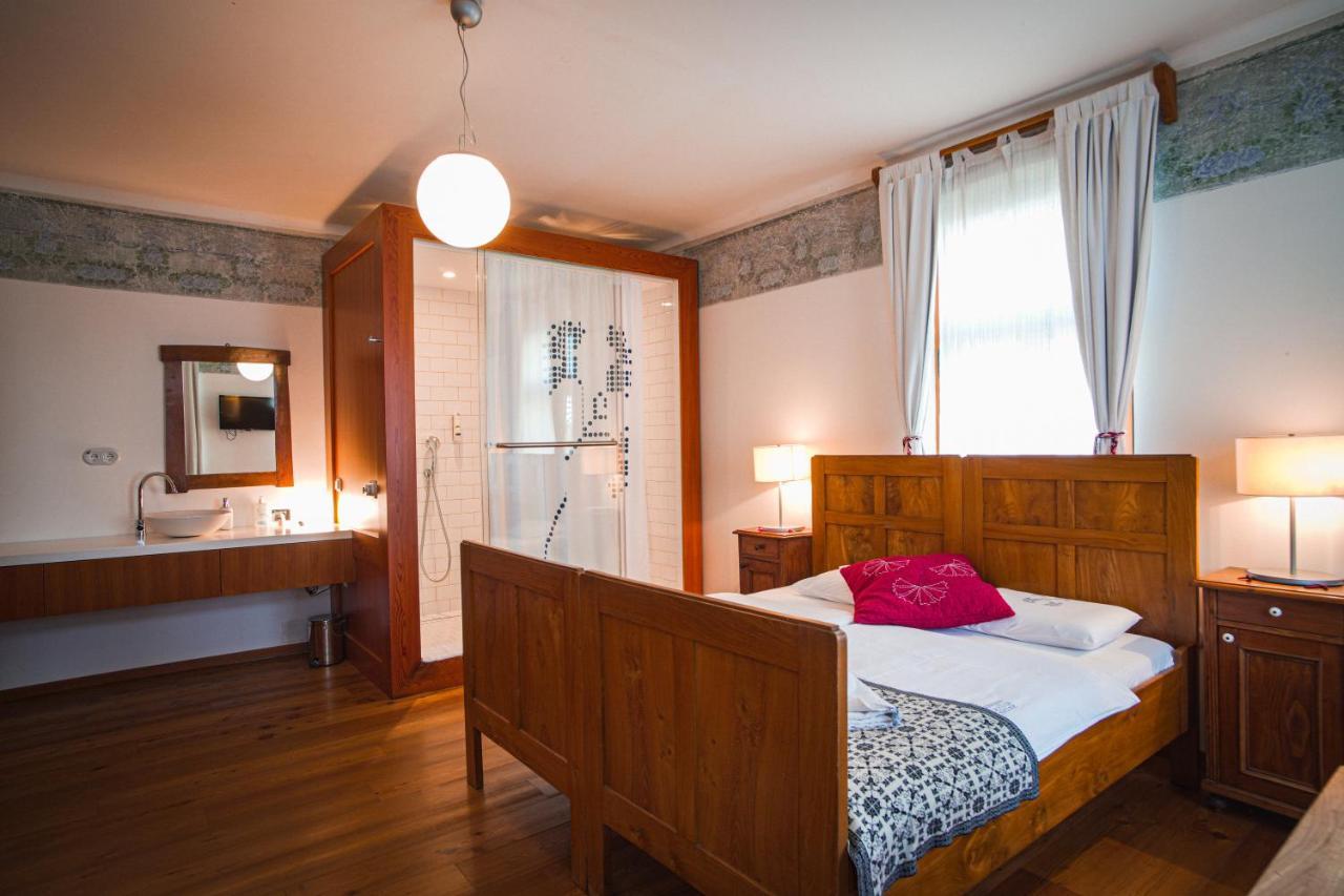 Pr'Gavedarjo Eco Heritage B&B Kranjska Gora Camera foto